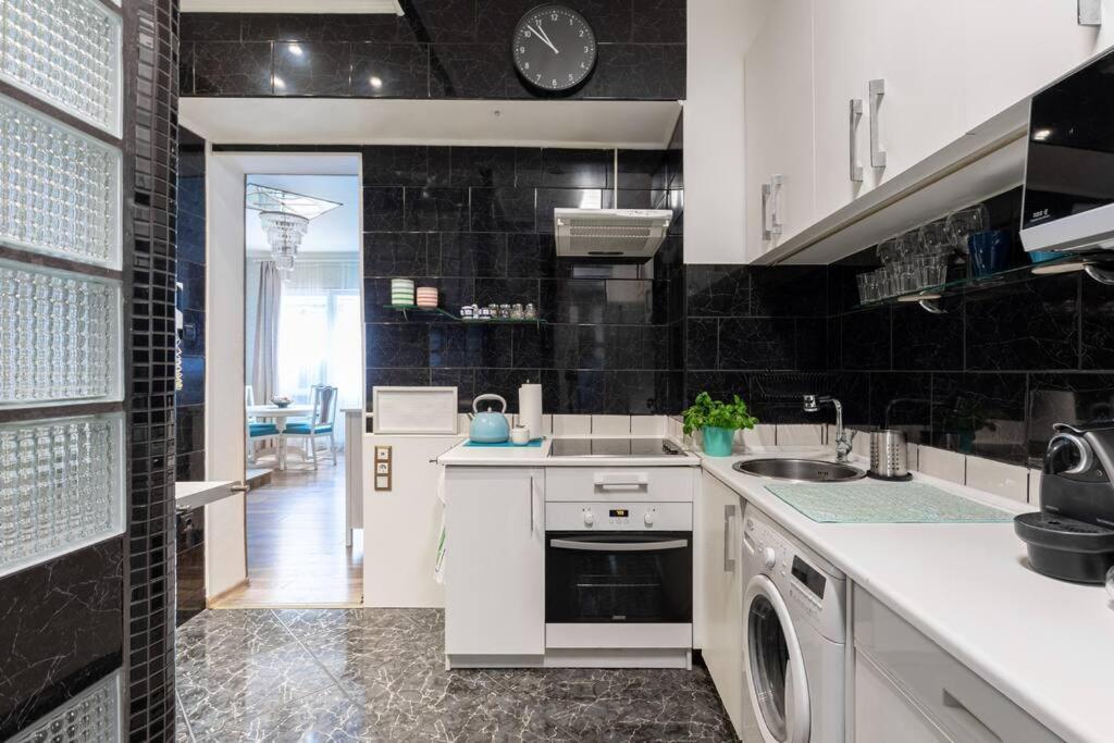 Stylish Central Budapest Apartment Eksteriør billede